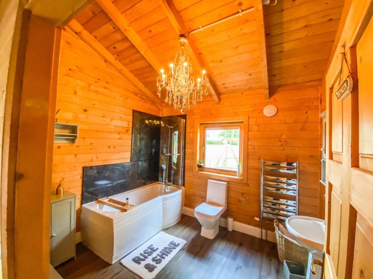 Beautiful 3-Bed Luxury Private Lodge In ยอร์ค ภายนอก รูปภาพ
